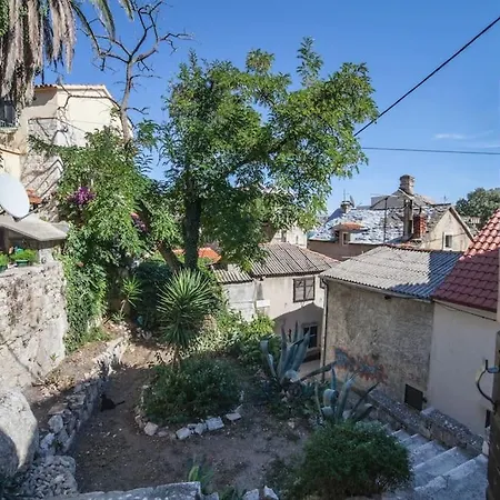 Authentic Dalmatian House Sara Apartment *